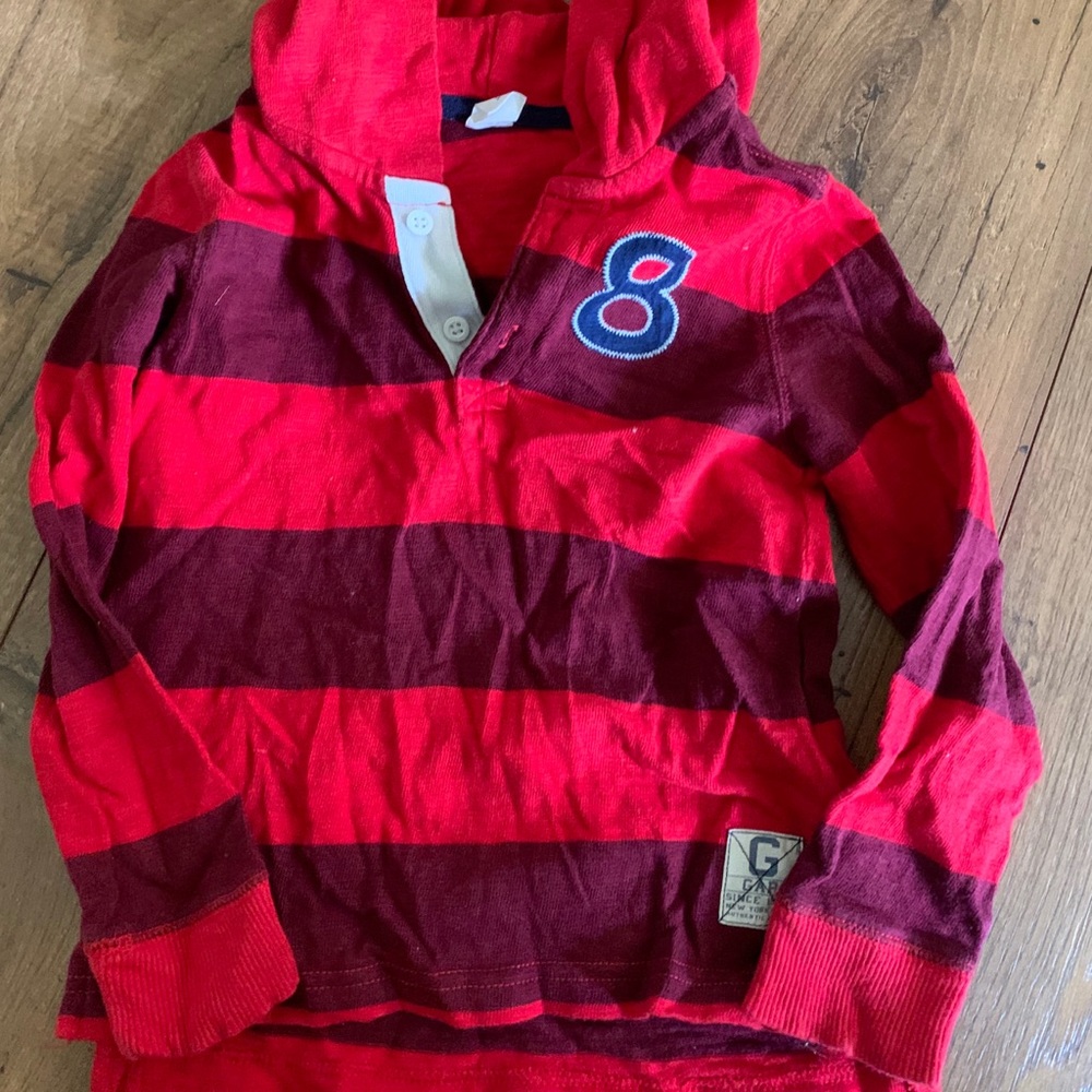 Toddler Boys Gap shirt